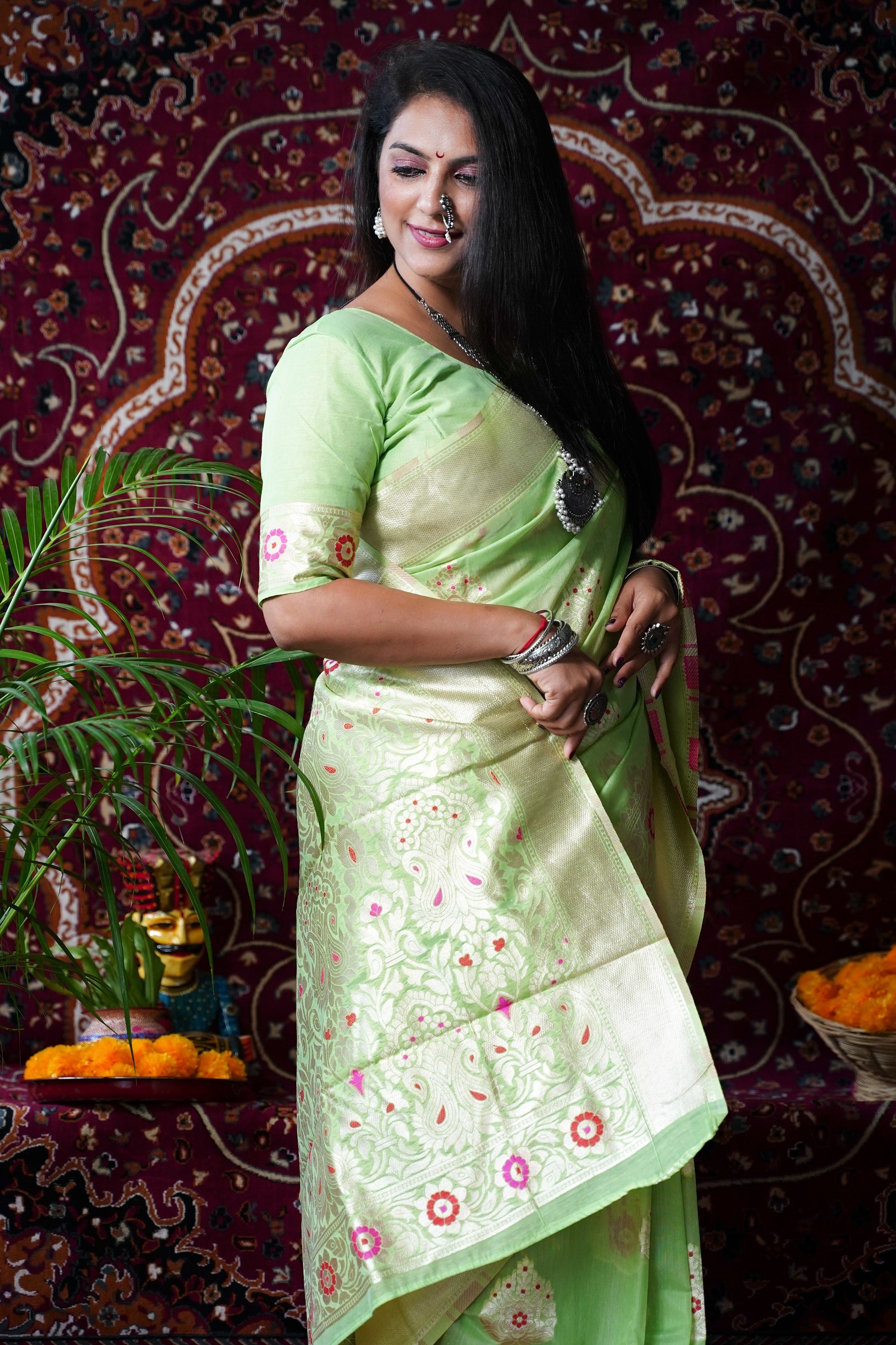 Green Pure Linen Silk Saree With Silver Zari Weaving