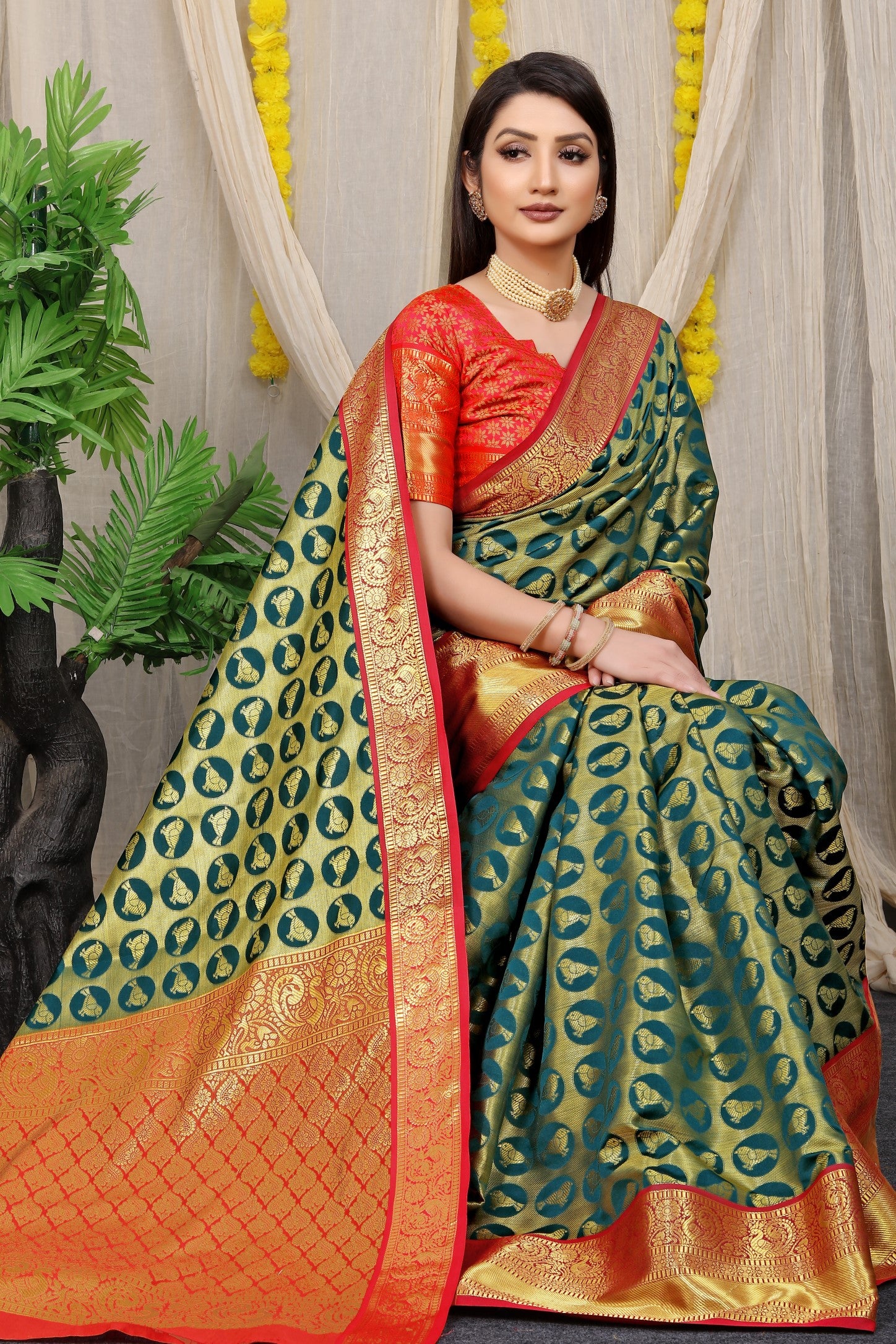 Green Pure Silk Kanjivaram Saree With Zari Weaving