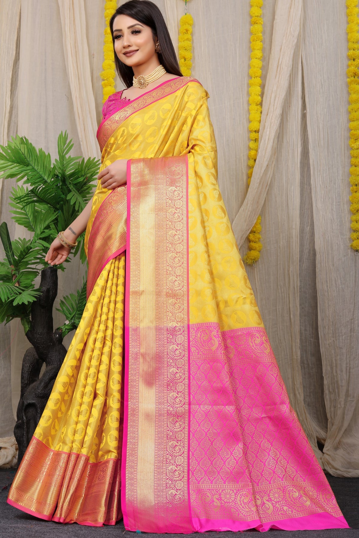 Yellow Pure Silk Kanjivaram Saree With Zari Weaving