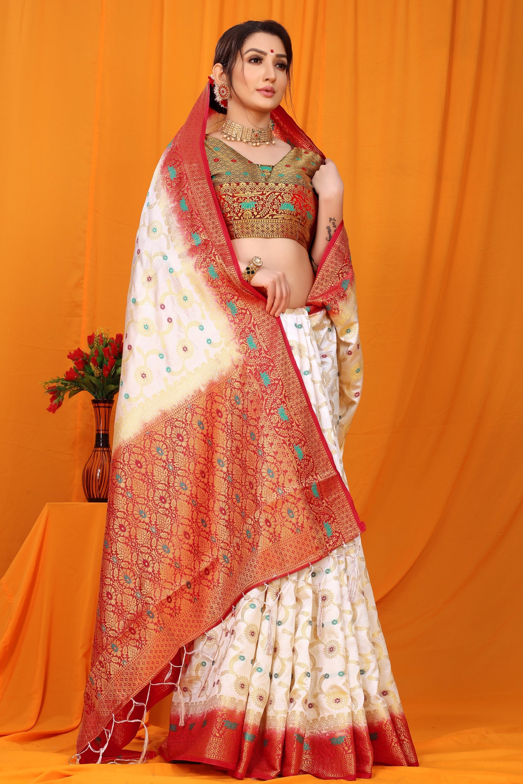 White And Red Pure Silk Kanjivaram Saree With Zari Weaving