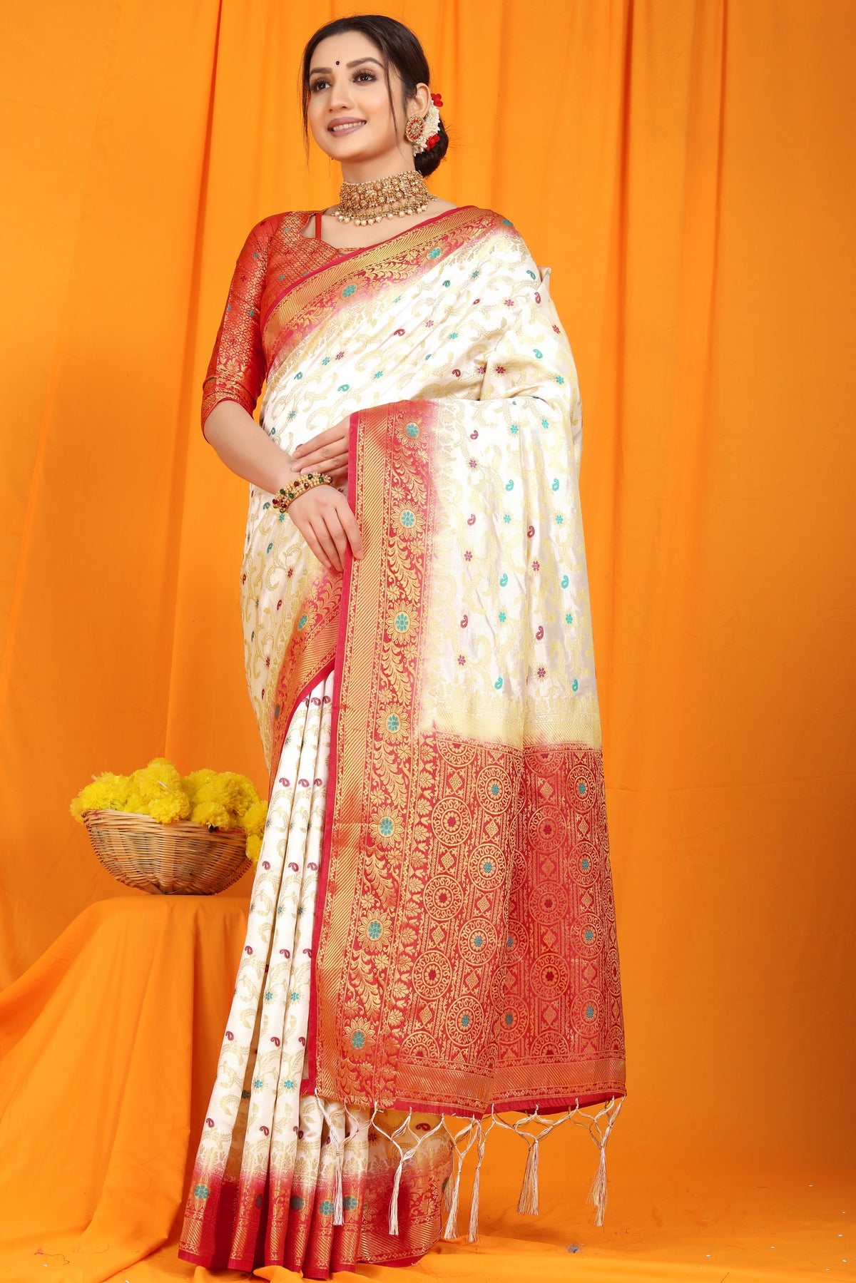 White And Red Pure Silk Kanjivaram Saree With Zari Weaving