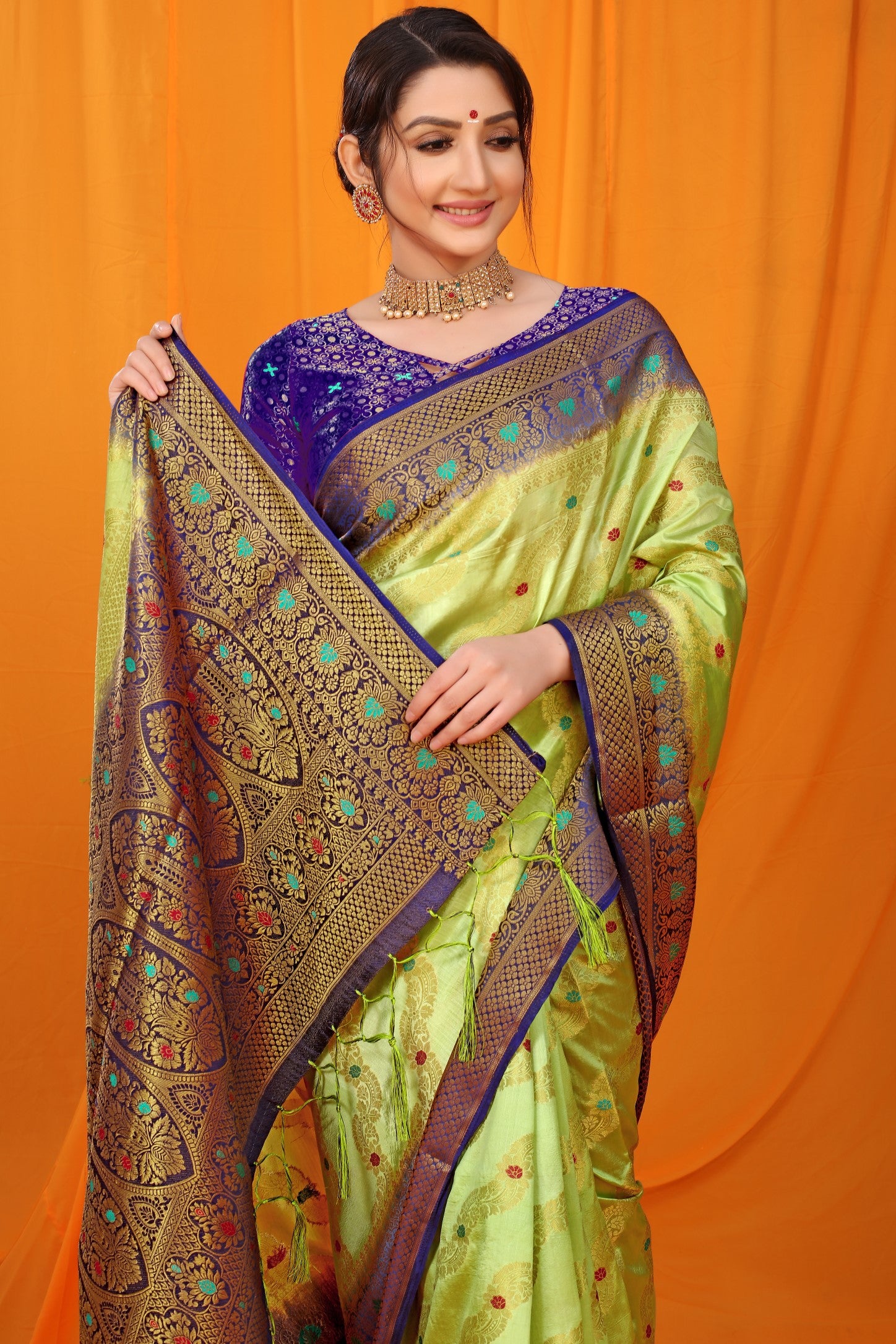 Parrot And Blue Pure Silk Kanjivaram Saree With Zari Weaving