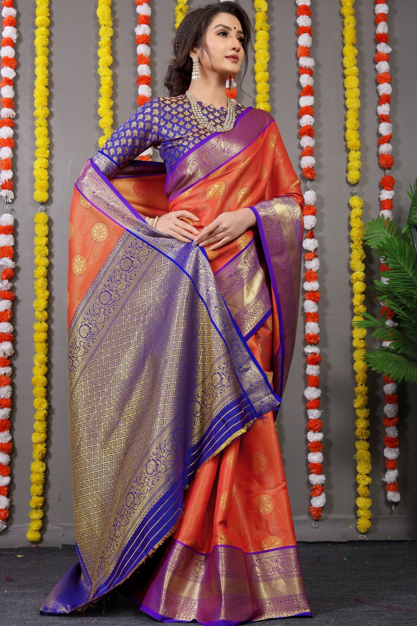 Pure Tissue Silk Red Kanjivaram Saree Contrast Jari With Figure Design