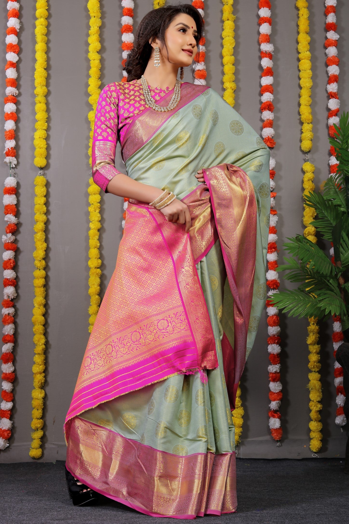 Pure Tissue Silk Sky Kanjivaram Saree Contrast Jari With Figure Design