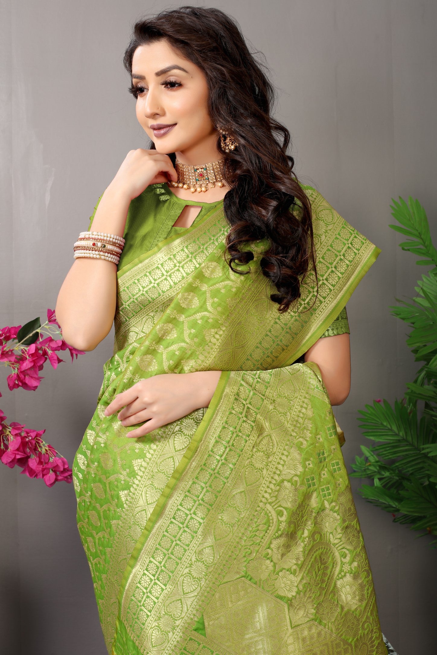 Green Pure Silk Kanjivaram Saree With Gold Jari Weaving