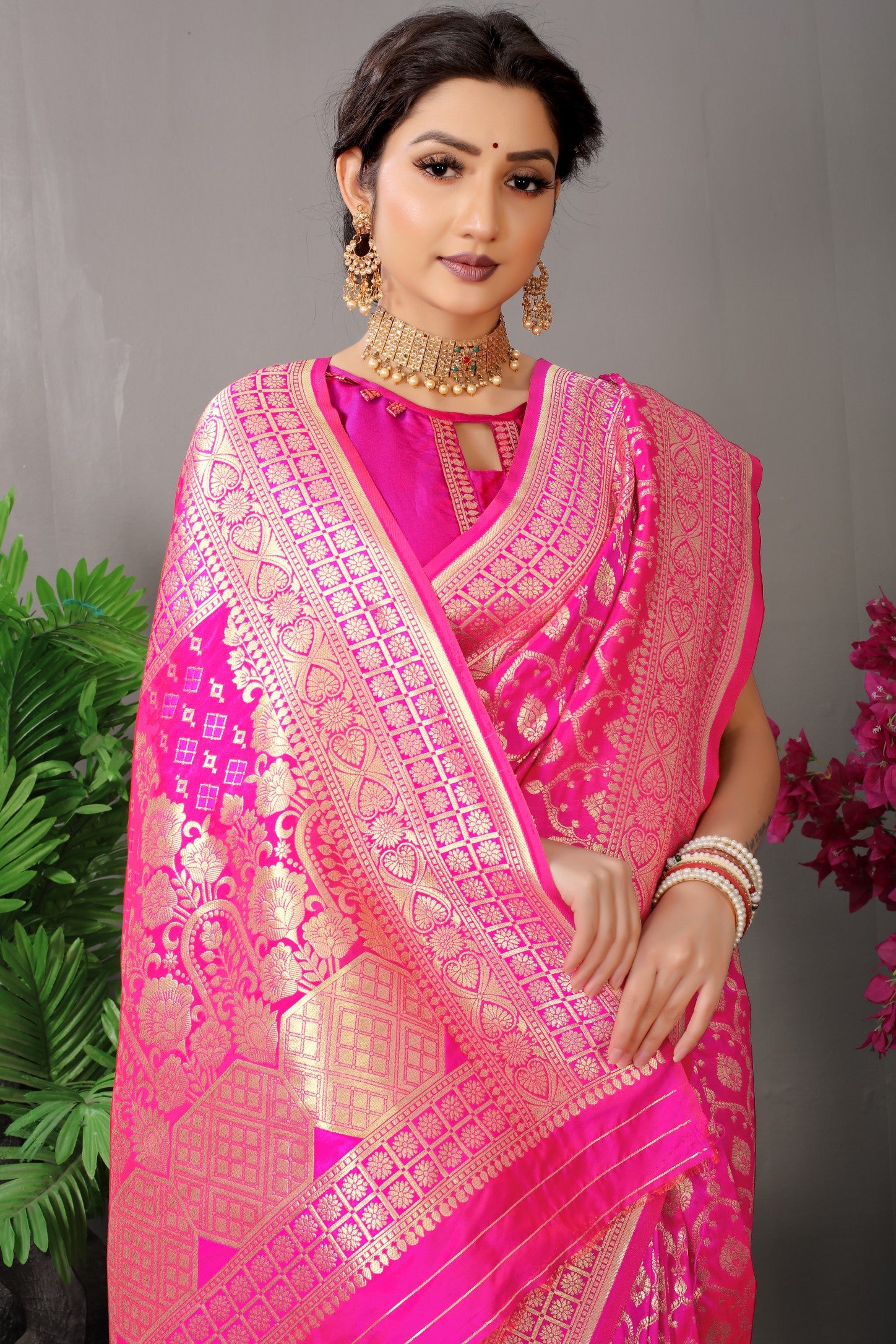 Pink Pure Silk Kanjivaram Saree With Gold Jari Weaving