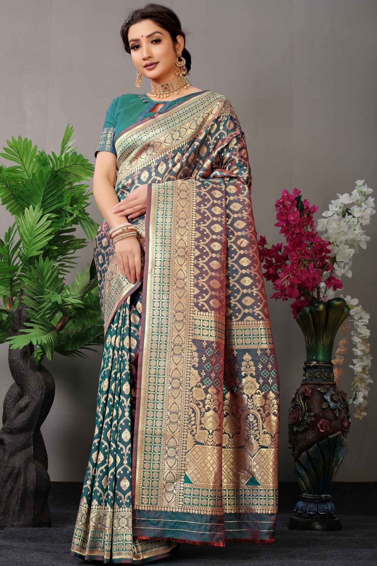 Teal Pure Silk Kanjivaram Saree With Gold Jari Weaving