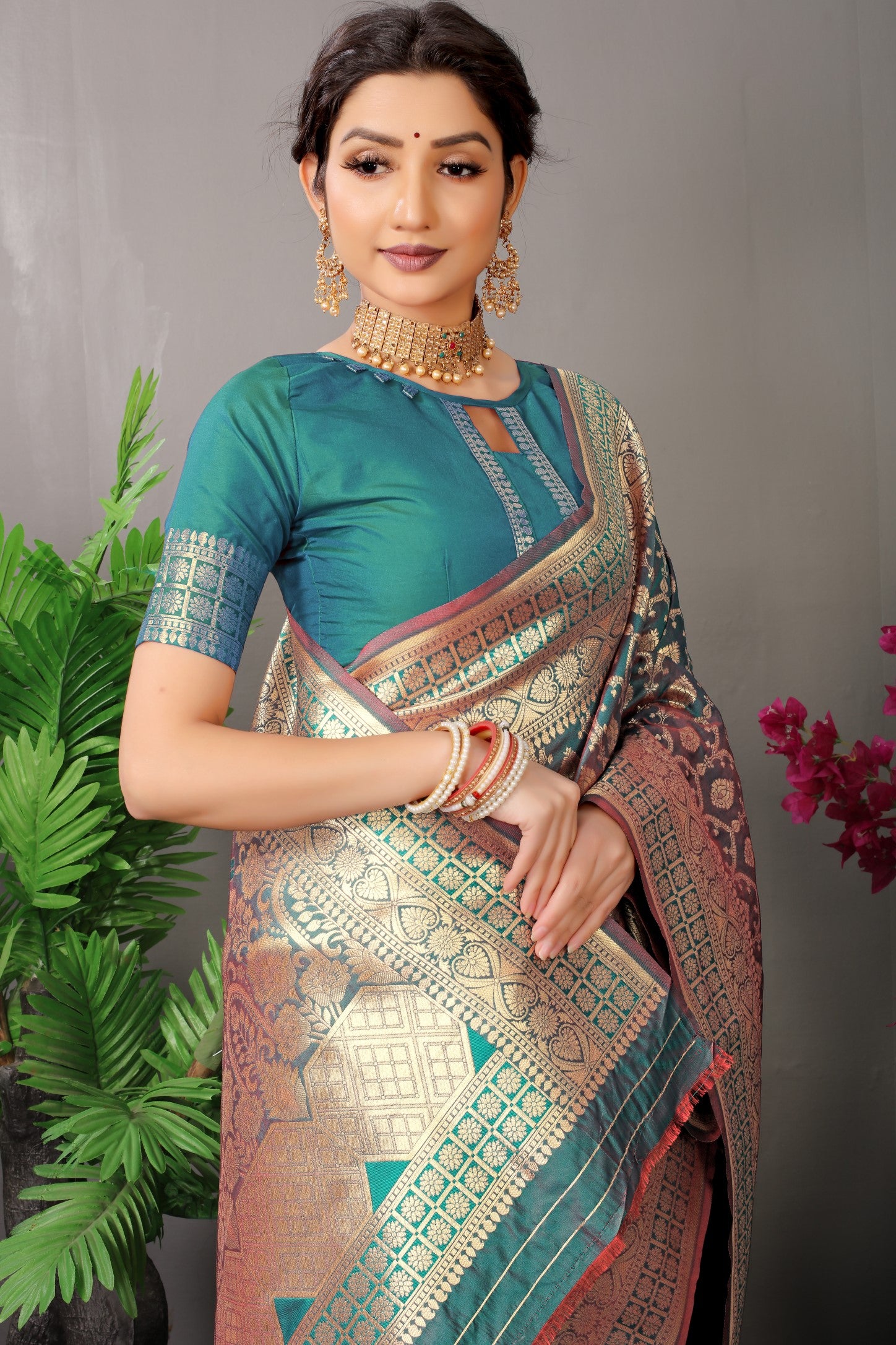 Teal Pure Silk Kanjivaram Saree With Gold Jari Weaving