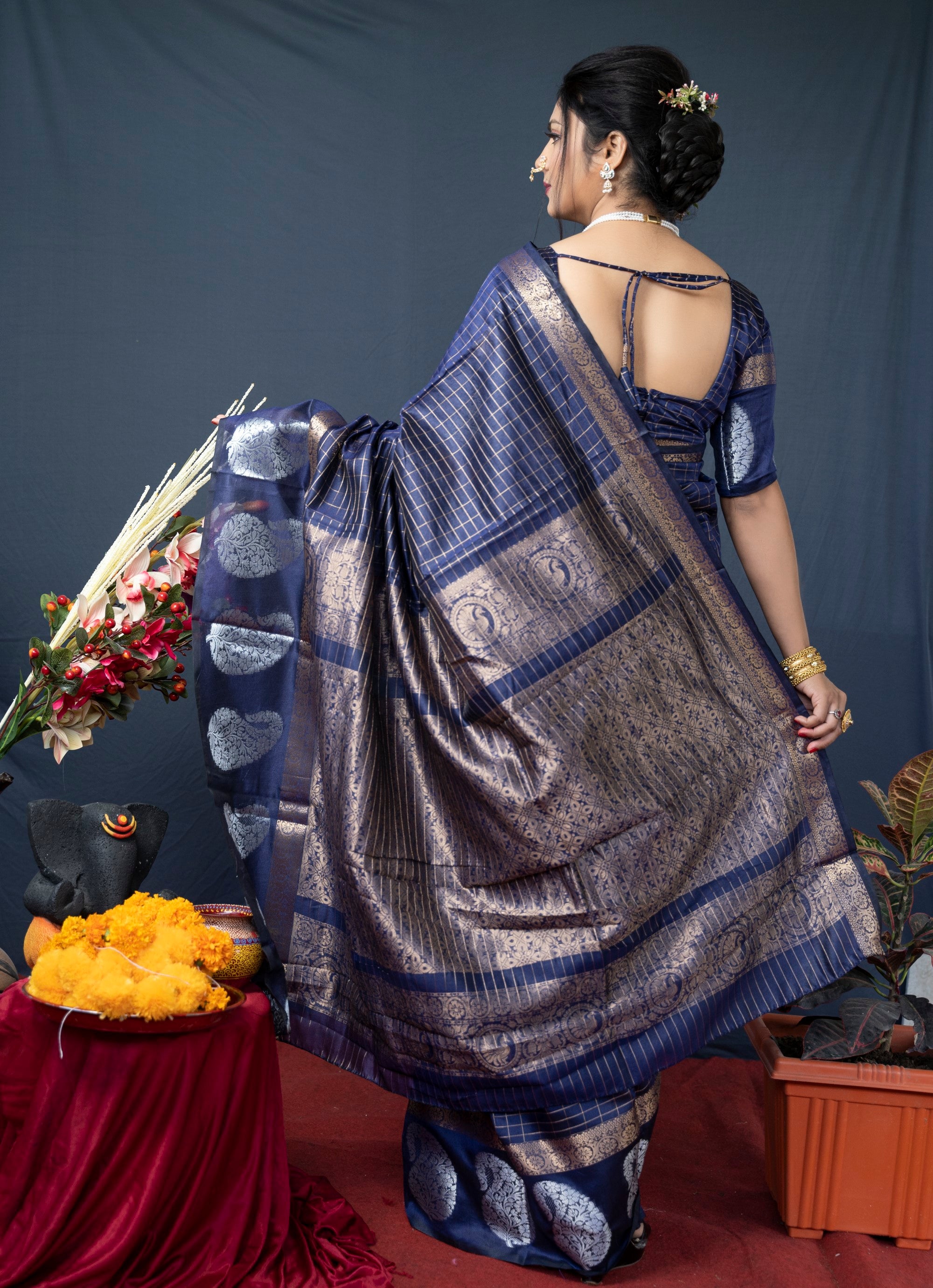 Navy Blue Handloom Linen Silk Saree With Silver Zari Weaving