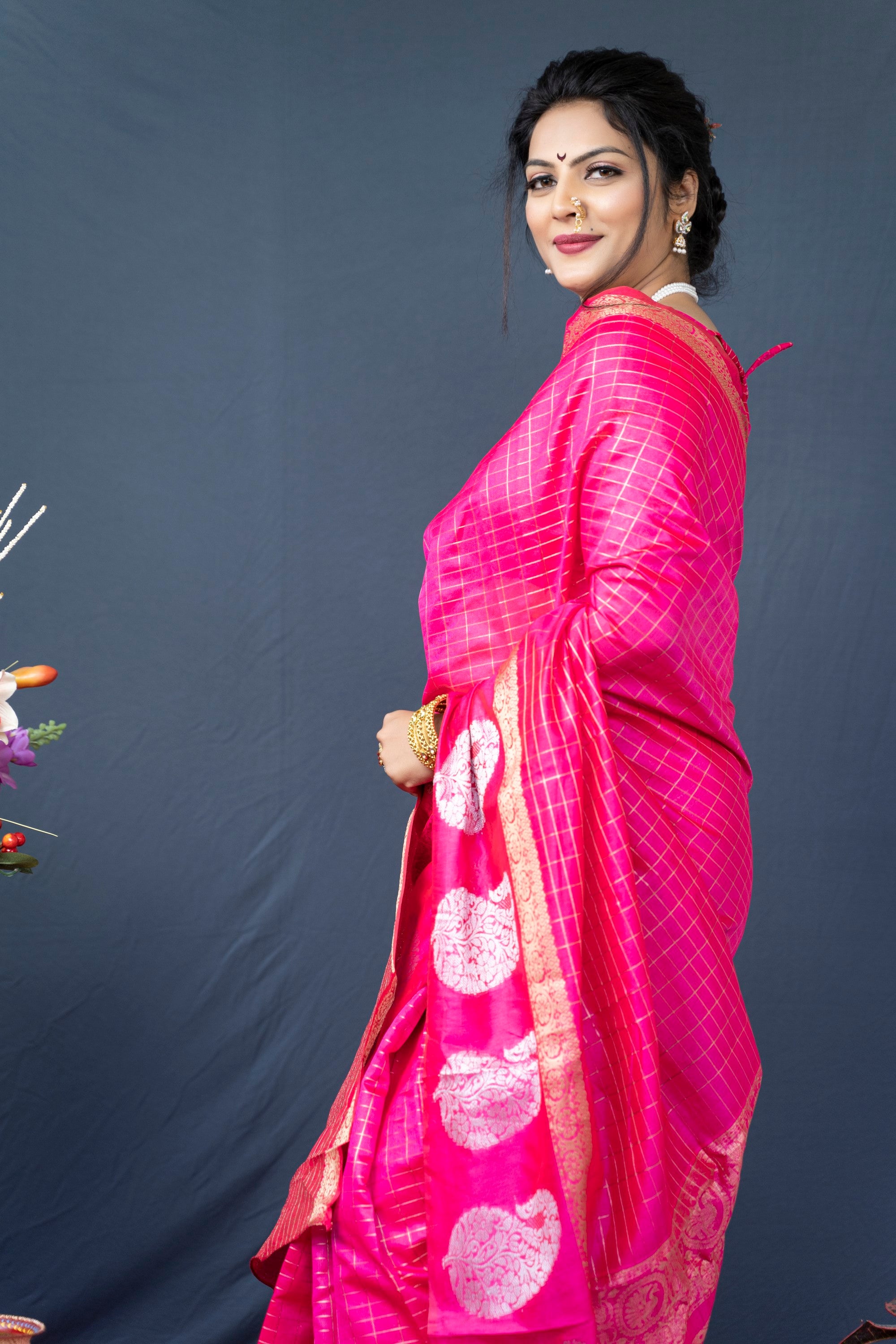 Pink Handloom Linen Silk Saree With Silver Zari Weaving