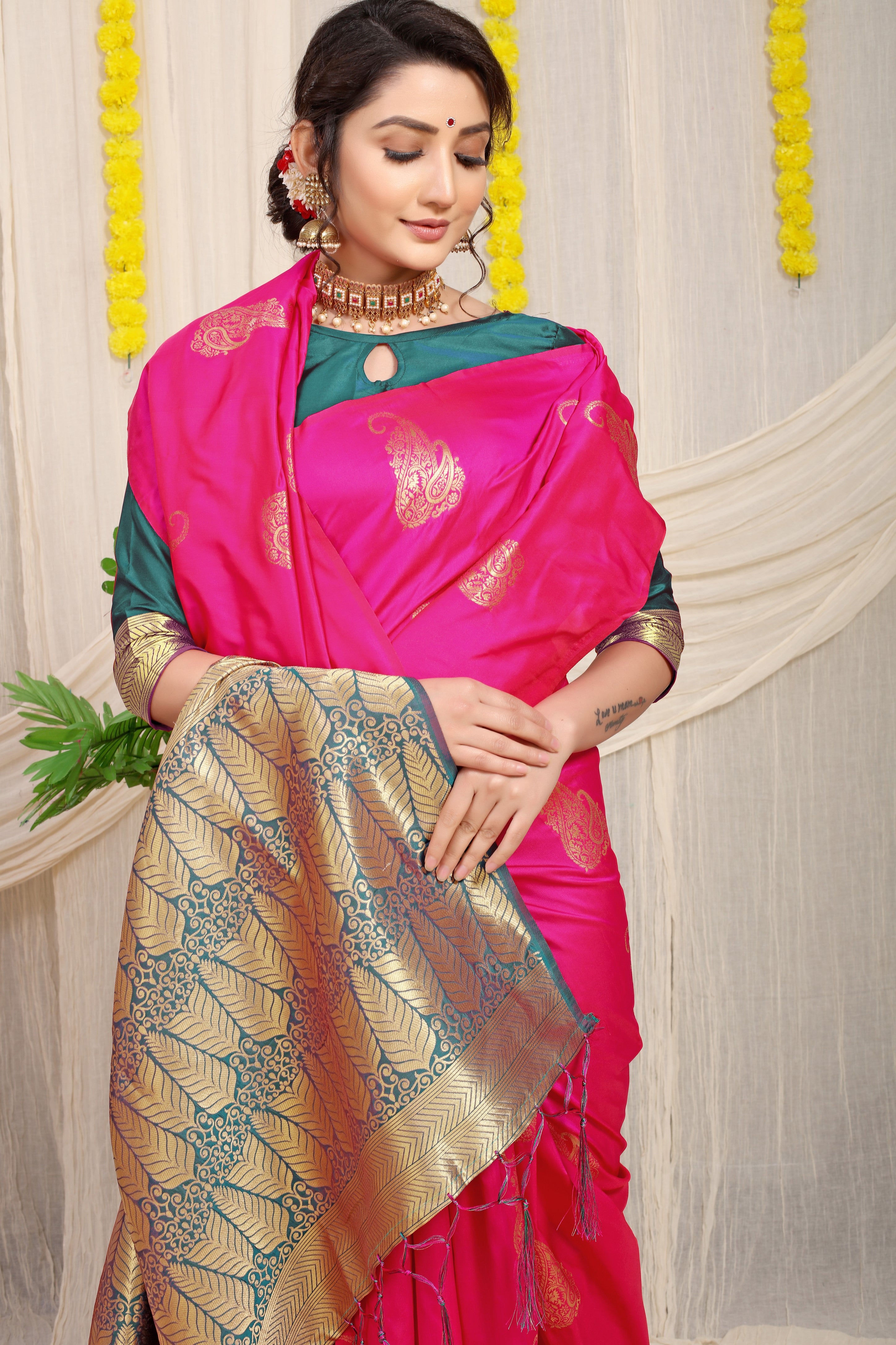 Pink Beautiful Pure Silk Banarasi Saree With Copper Zari Work