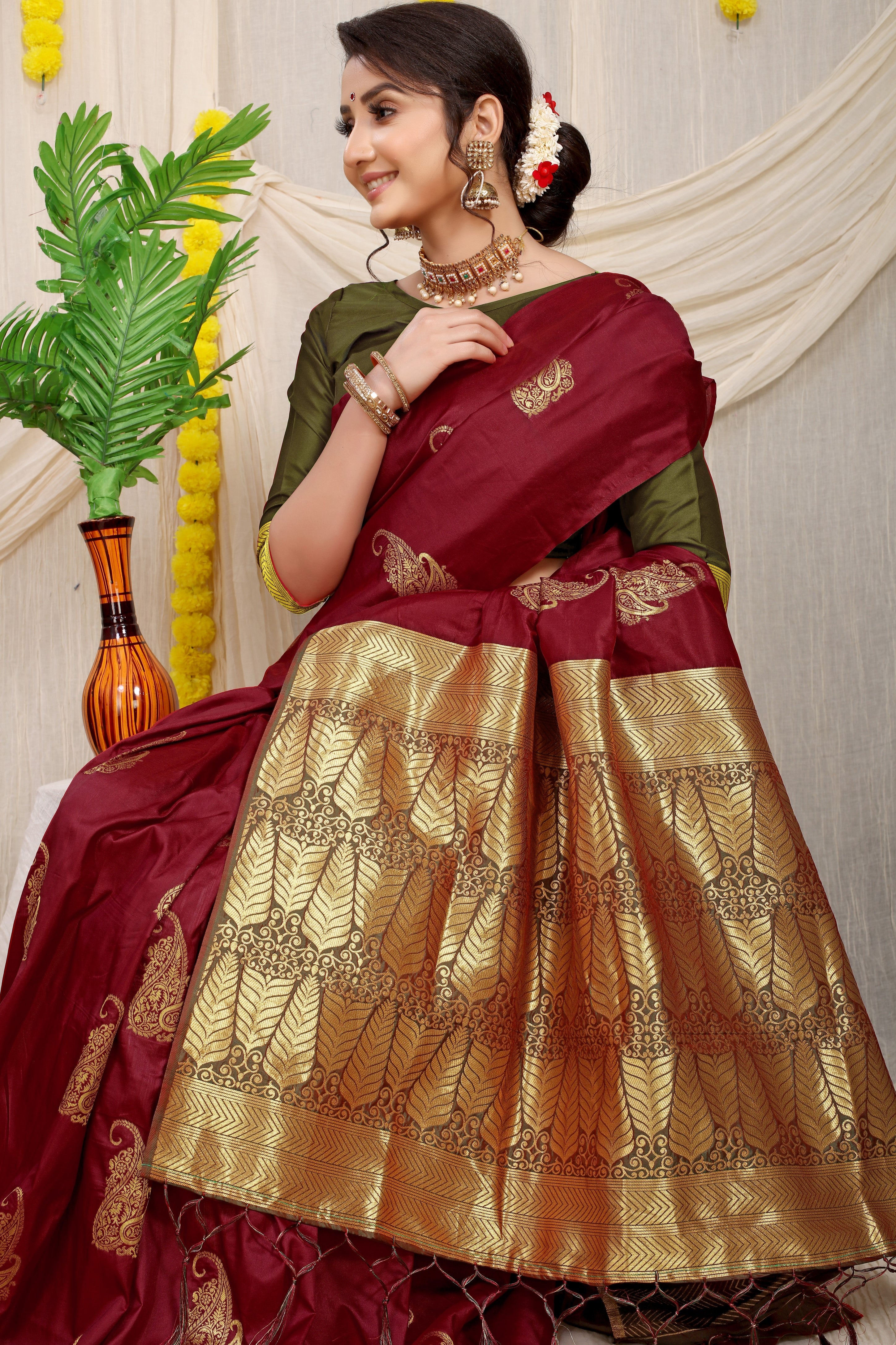 Maroon Beautiful Pure Silk Banarasi Saree With Copper Zari Work