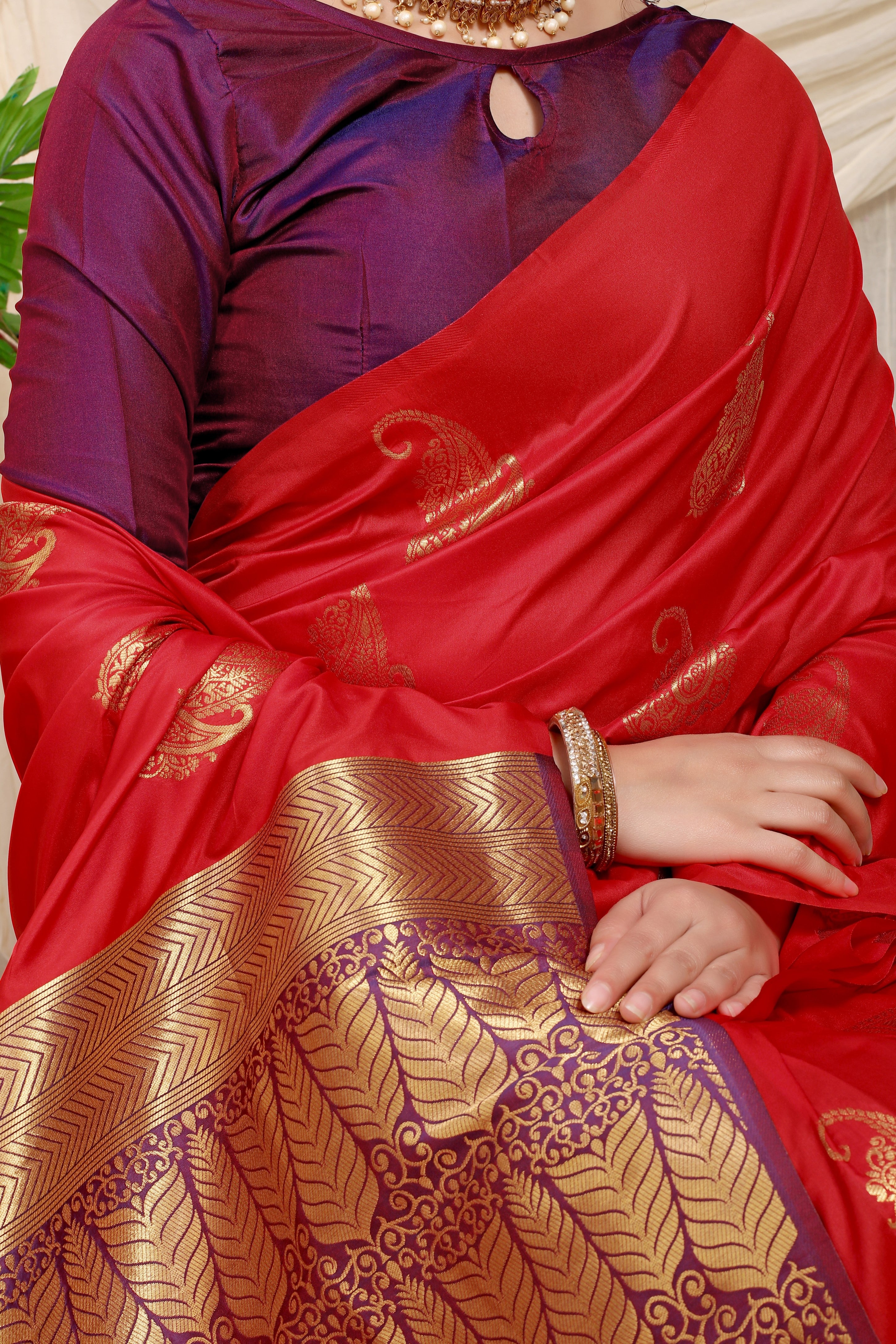 Red Beautiful Pure Silk Banarasi Saree With Copper Zari Work