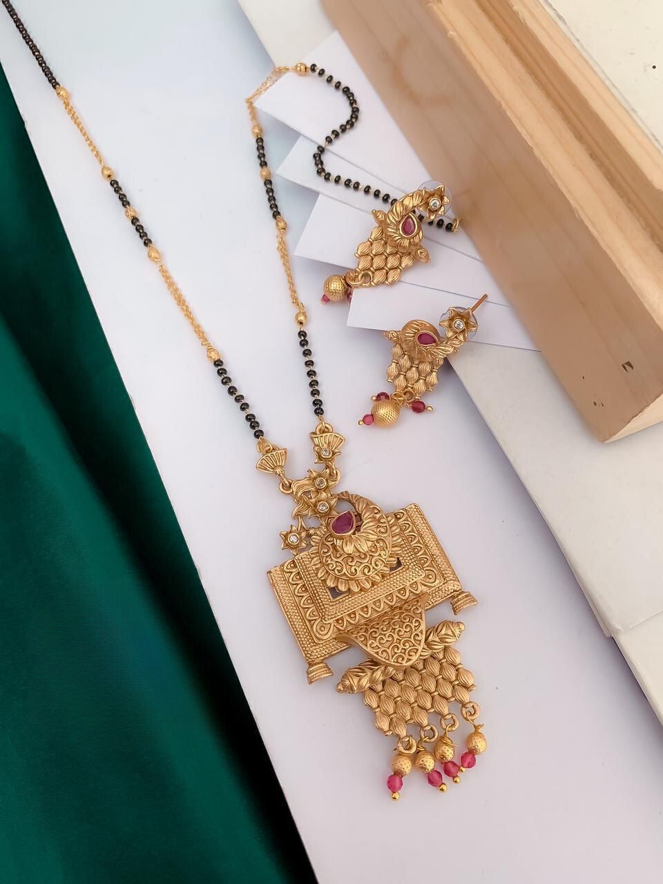 Premium Quality Antique Mangalsutra With Meenakari