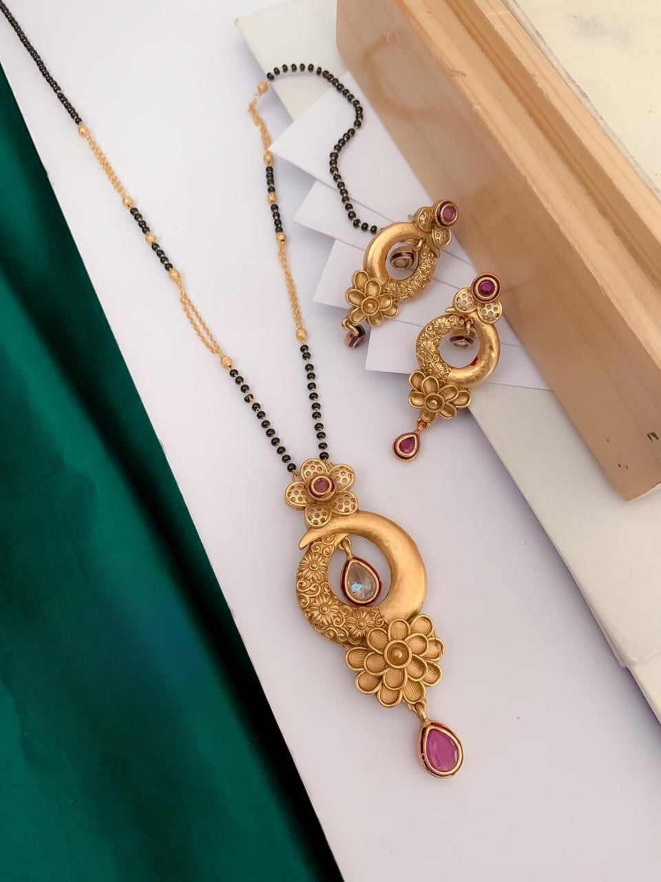 Premium Quality Antique Mangalsutra With Meenakari