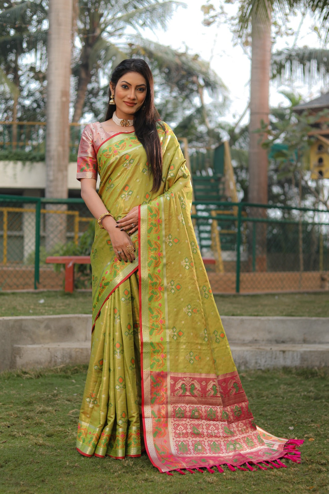 Organza silk with flowy less saree